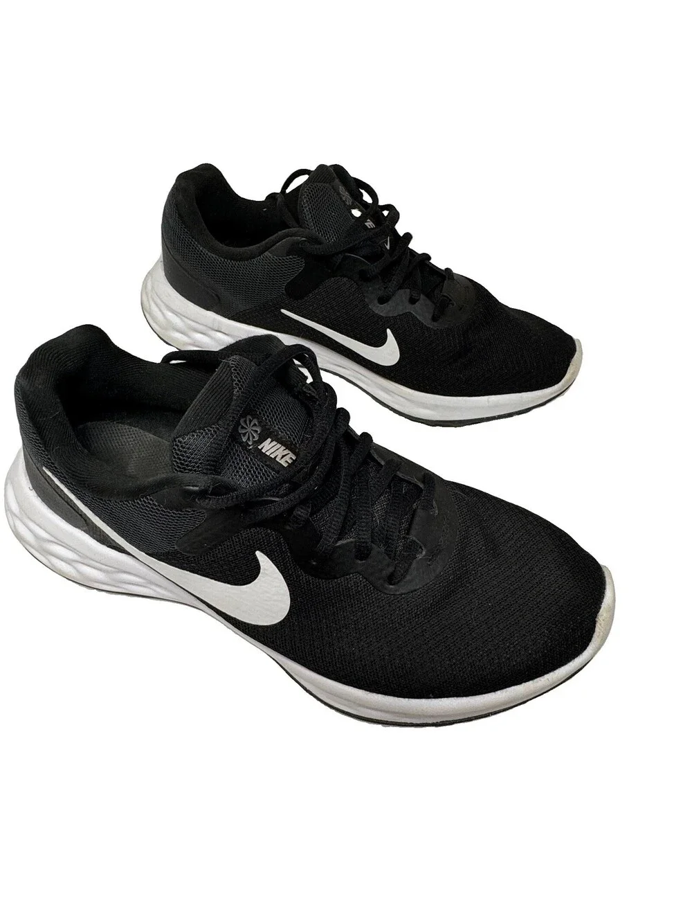 Nike Revolution 6 Next Nature Womens Size 10 Black White Running Shoes DC3729-03